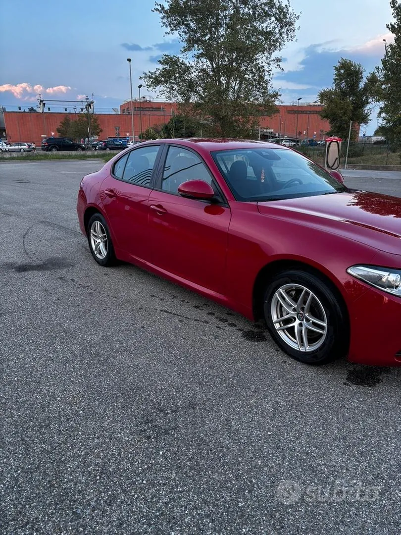 Alfa Romeo Giulia 2019 photo 3