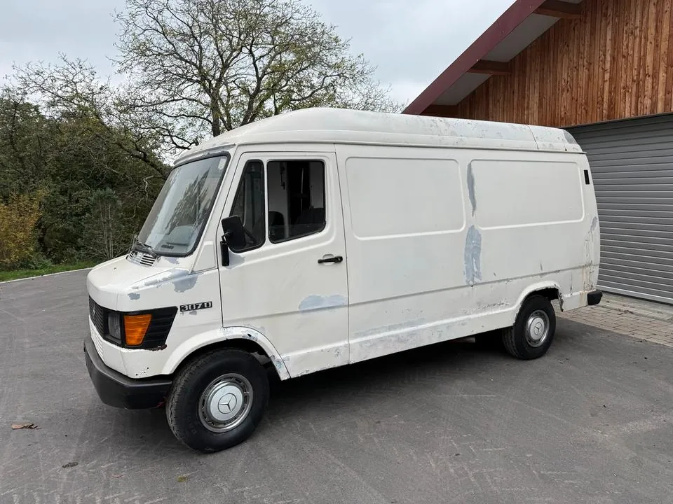 Mercedes-Benz T1