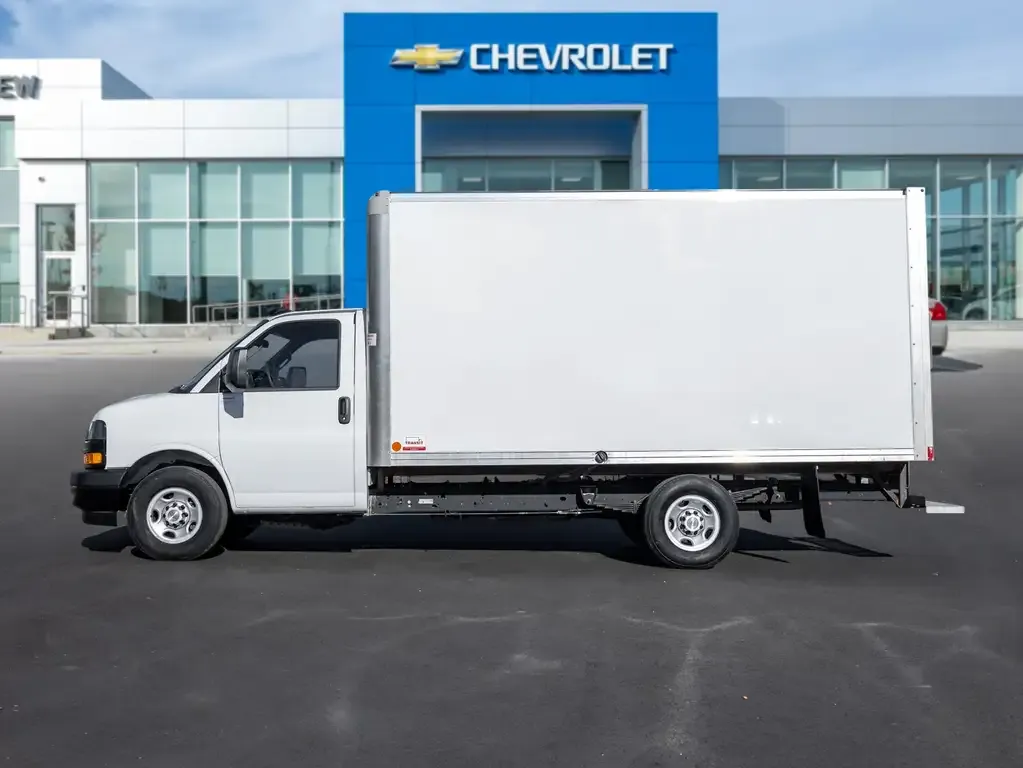 Chevrolet Express 2025 photo 3