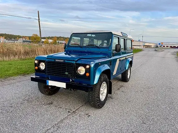 Land Rover Defender 110 1997 photo 5