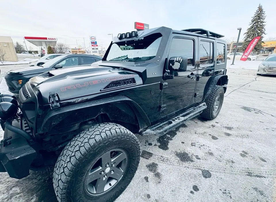 Jeep Wrangler Unlimited 2011 photo 2