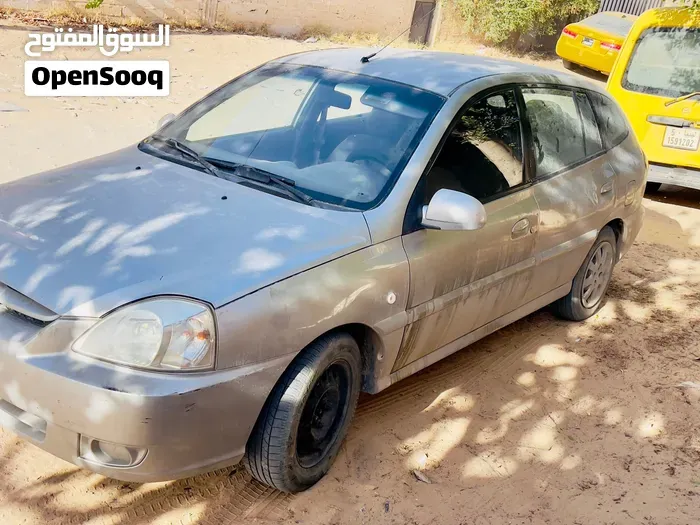 Kia Rio 2004 photo 2