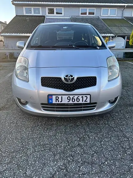 Toyota Yaris 2008 photo 2