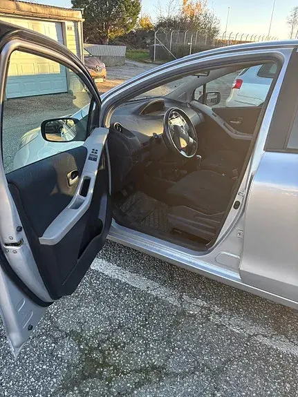 Toyota Yaris 2008 photo 4