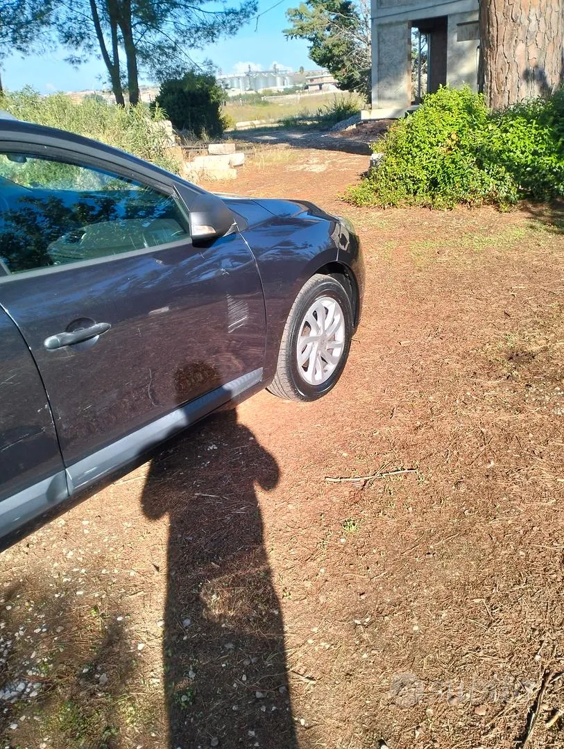 Renault Megane 2012 photo 2