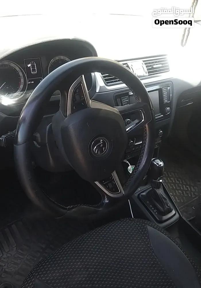 Skoda Rapid 2015 photo 4