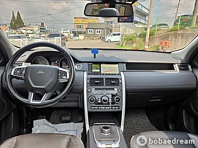 Land Rover Discovery Sport 2017 photo 4