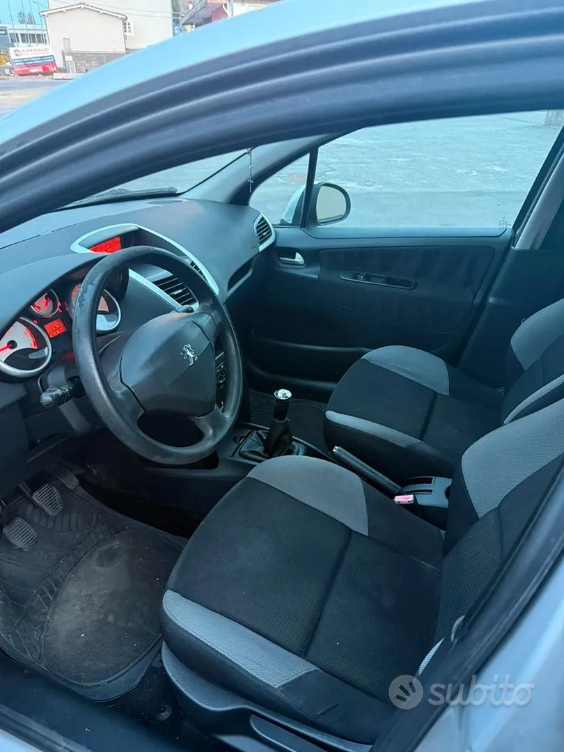 Peugeot 207 2009 photo 5
