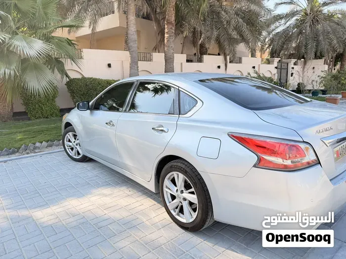 Nissan Altima 2015 photo 2