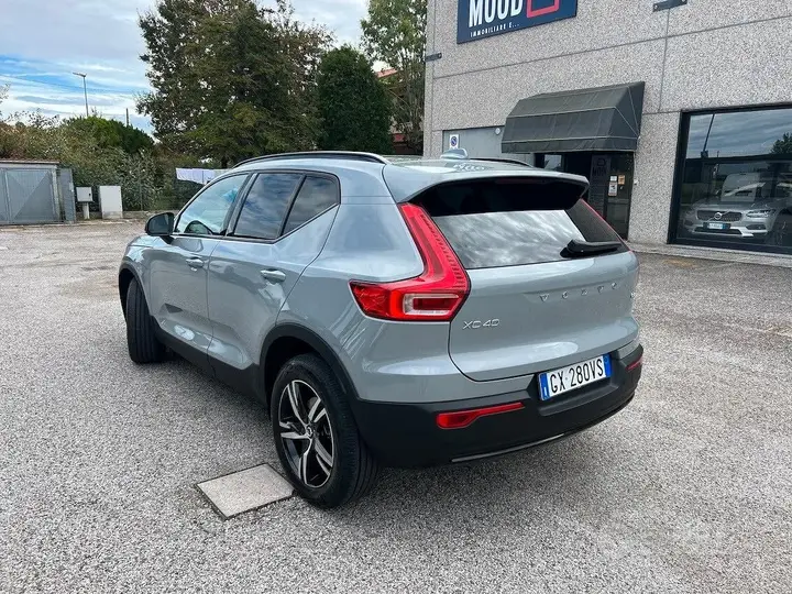 Volvo Xc40 2025 photo 3