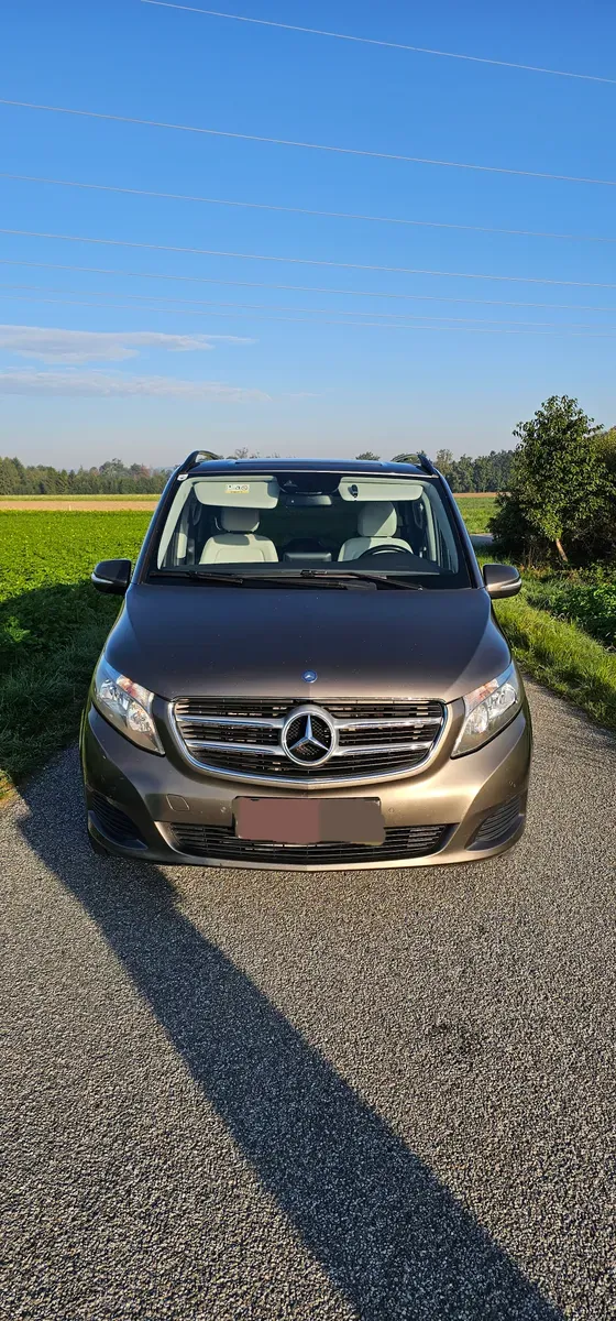 Mercedes-Benz V-Class 2015 photo 2