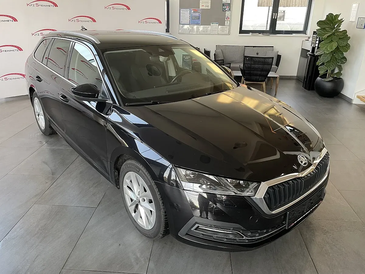 Skoda Octavia 2022 photo 3