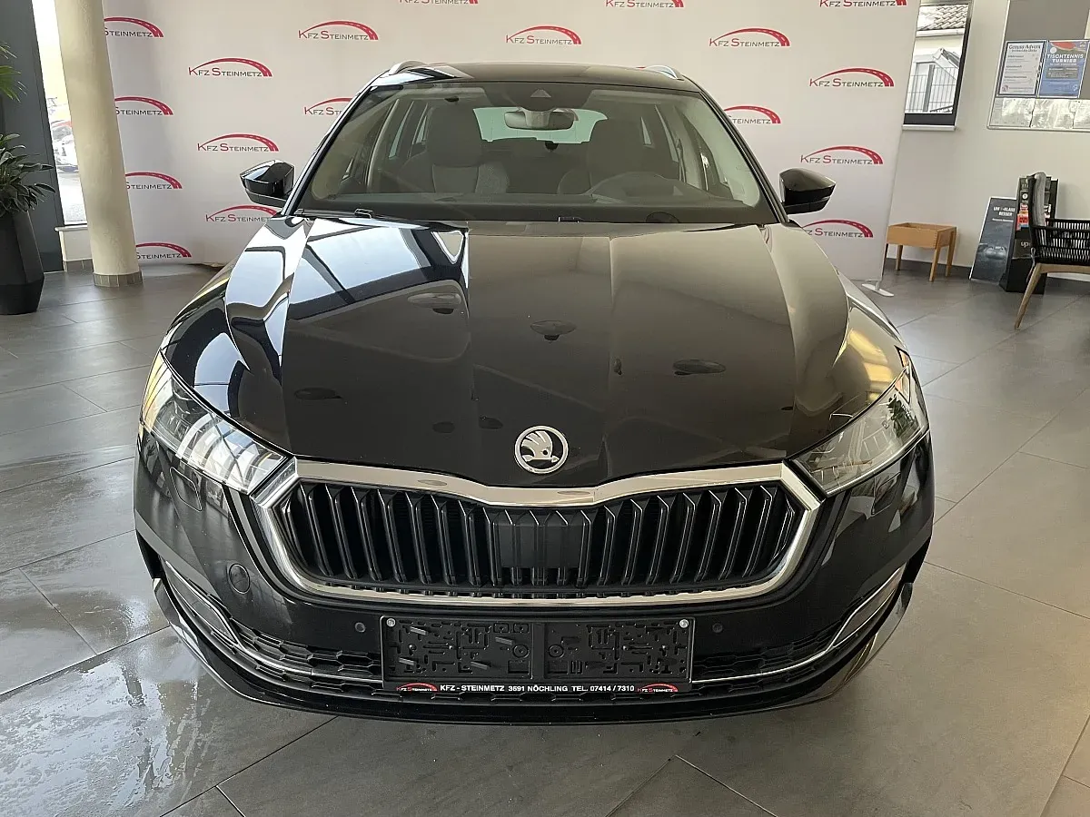 Skoda Octavia 2022 photo 2
