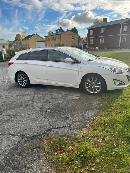 Hyundai I40