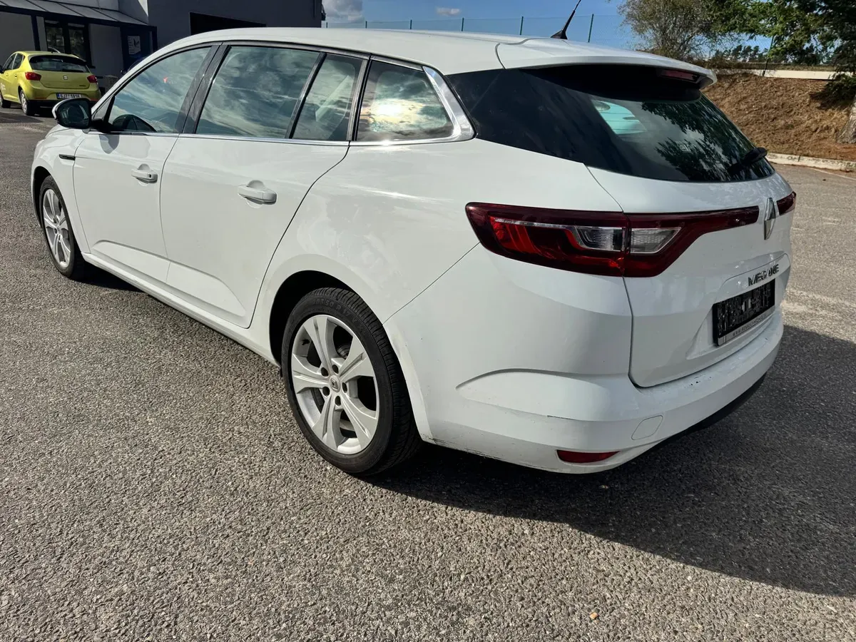 Renault Mégane 2017 photo 3