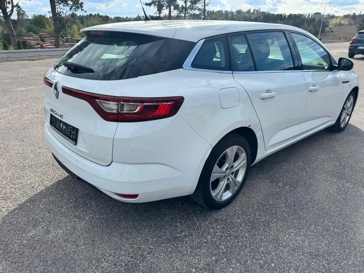 Renault Mégane 2017 photo 2