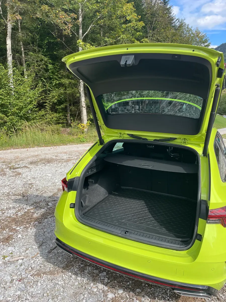 Skoda Octavia 2023 photo 3
