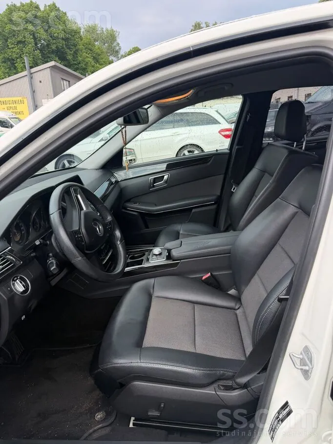 Mercedes-Benz E220 2012 photo 5