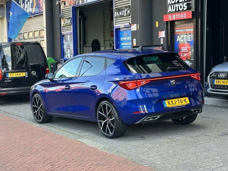 Seat Leon 2021 photo 2