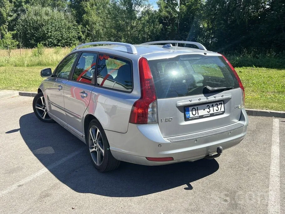 Volvo V50 2012 photo 3
