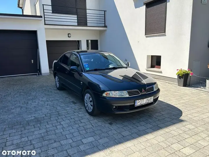 Mitsubishi Carisma 2000 photo 2
