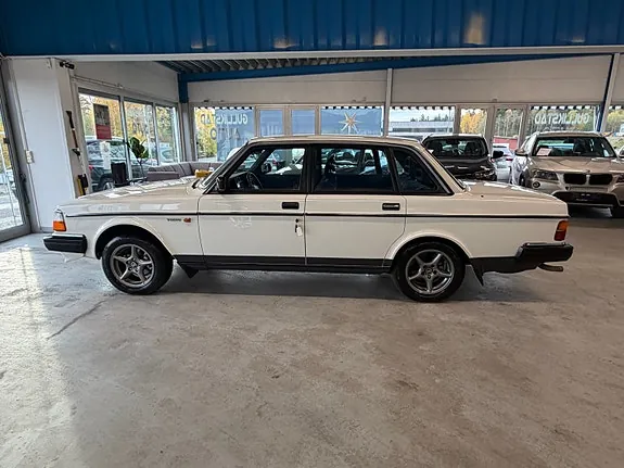 Volvo 240 1987 photo 3