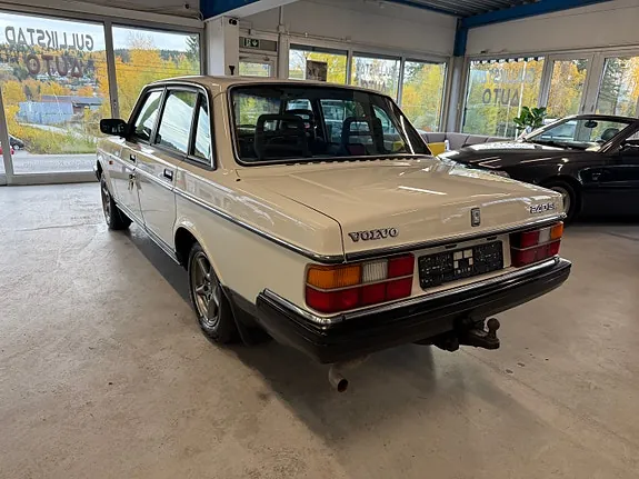 Volvo 240 1987 photo 5