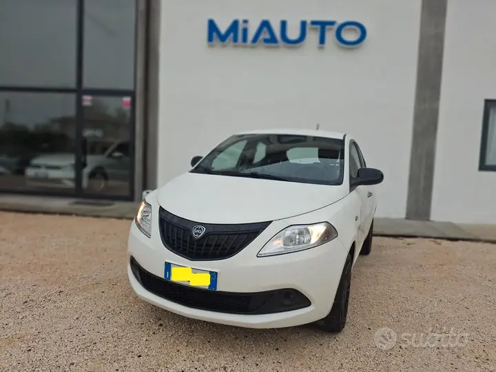 Lancia Ypsilon 2023 photo 2