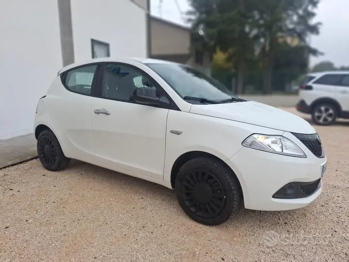 Lancia Ypsilon 2023 photo 5