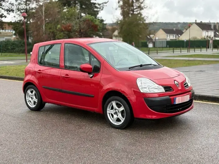 Renault Modus 2012 photo 2