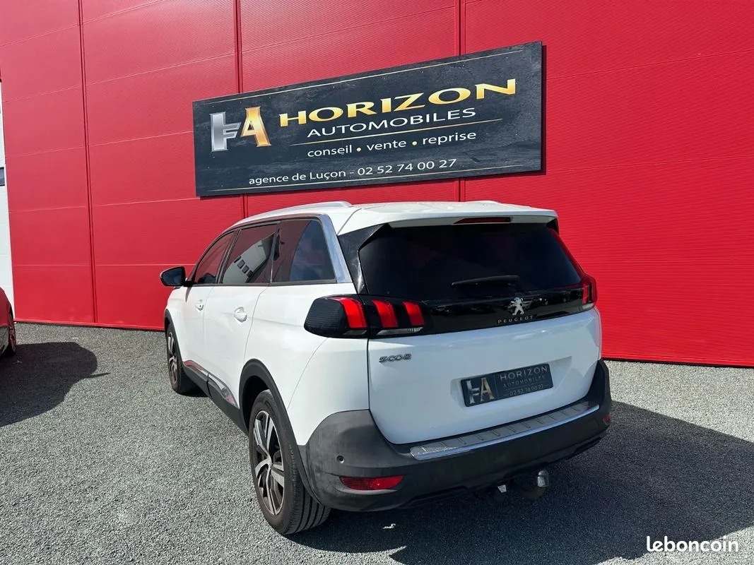 Peugeot 5008 2018 photo 5