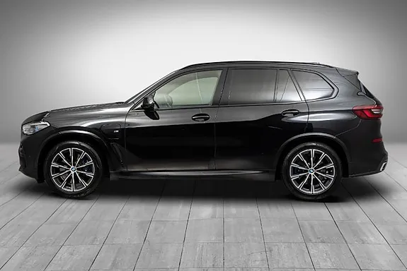 BMW X5 2021 photo 2
