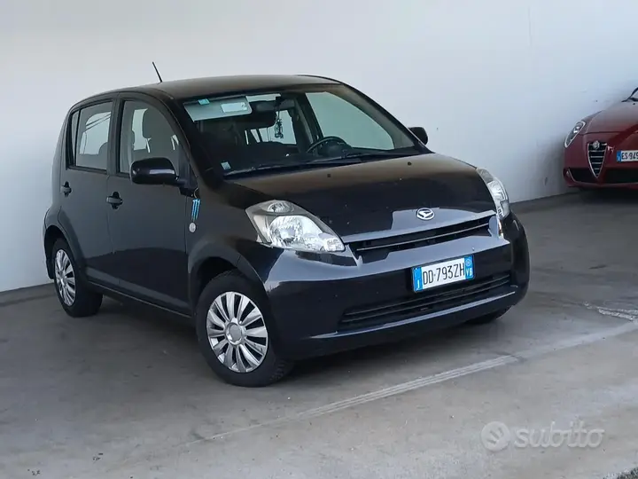 Daihatsu Sirion 2006 photo 3