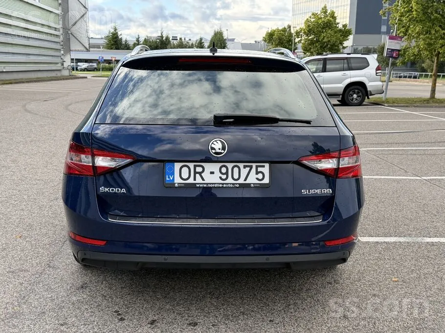 Skoda Superb 2017 photo 4