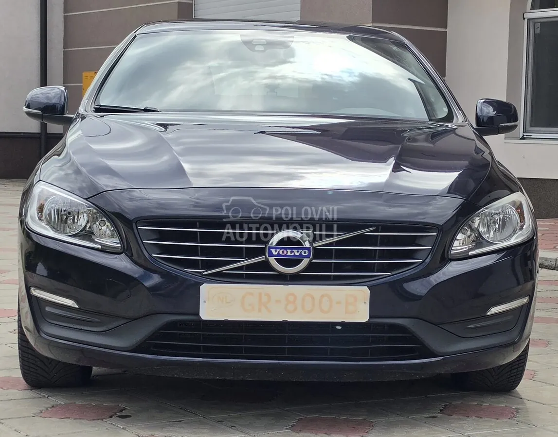 Volvo V60 2015 photo 2