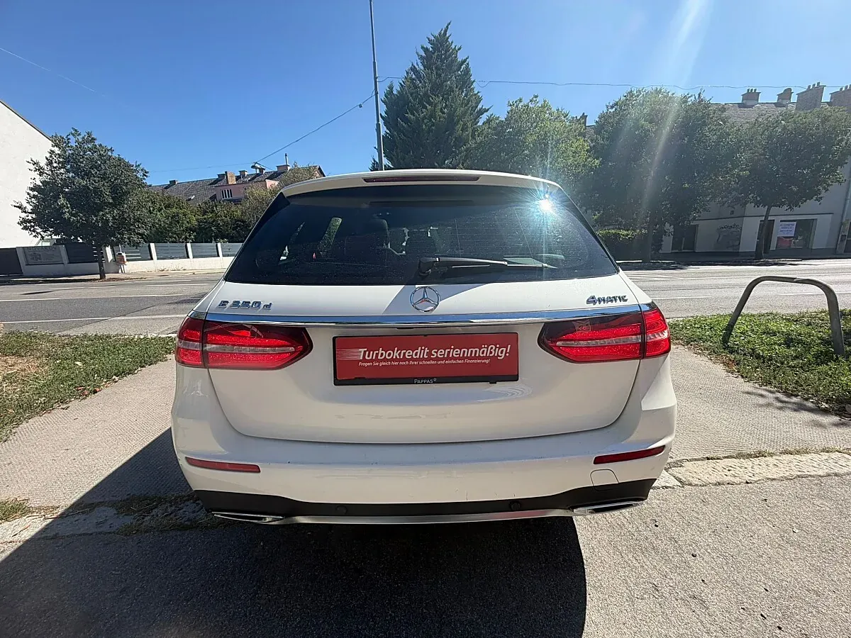 Mercedes-Benz E-Class 2018 photo 3
