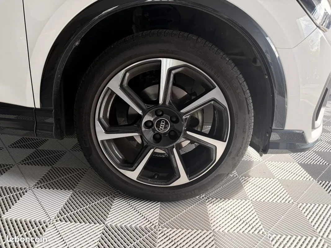 Audi Q3 2021 photo 5