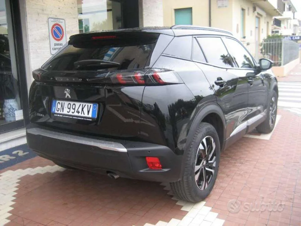 Peugeot 2008 2023 photo 3