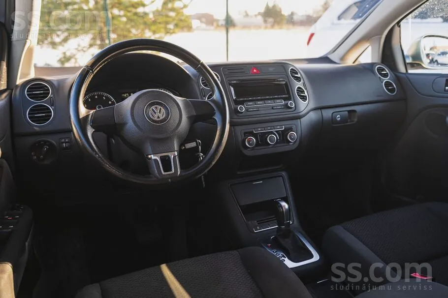 Volkswagen Golf Plus 2011 photo 2