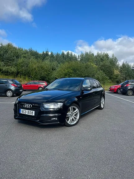 Audi A4 2013 photo 2