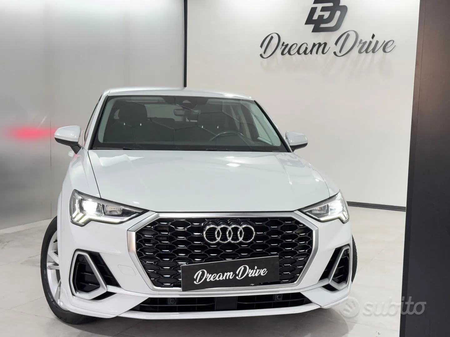 Audi Q3 2023 photo 3