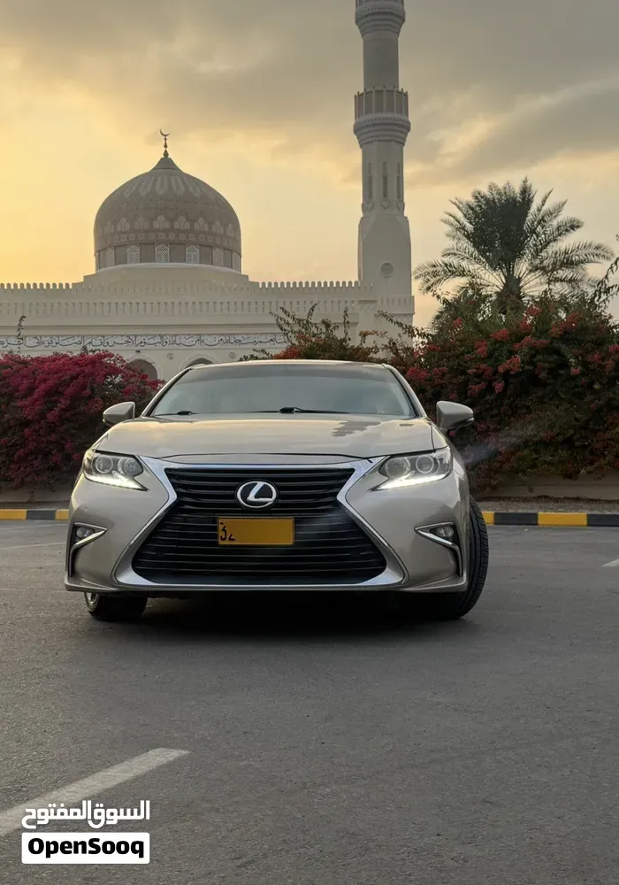 Lexus Es350 2016 photo 2