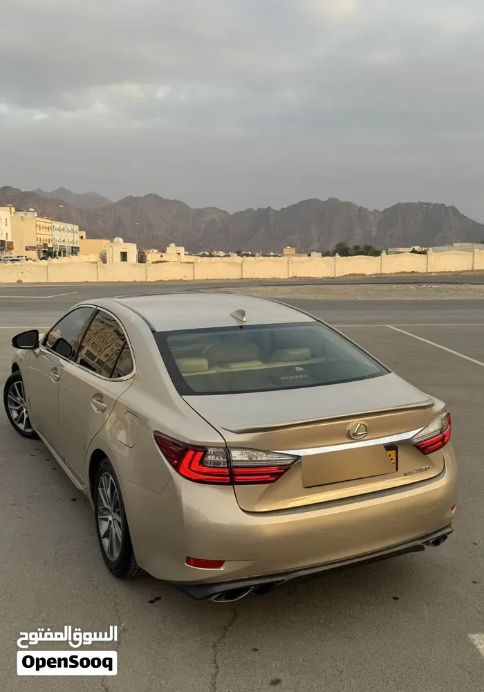 Lexus Es350 2016 photo 3