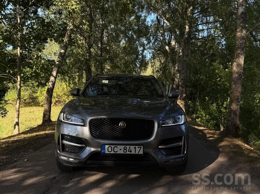 Jaguar F-Pace 2017 photo 3