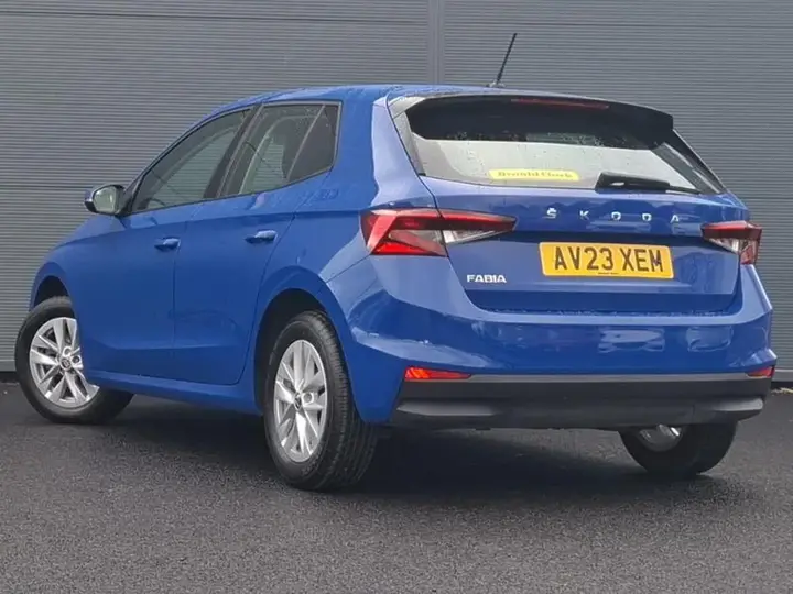 Skoda Fabia 2023 photo 2