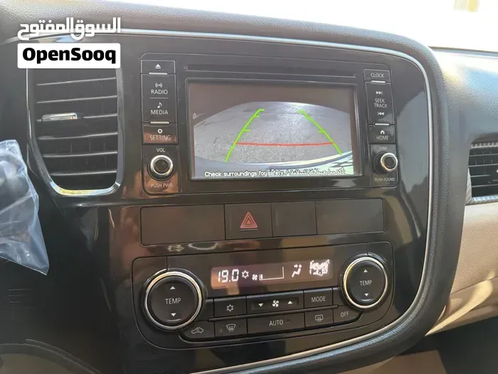 Mitsubishi Outlander 2016 photo 2
