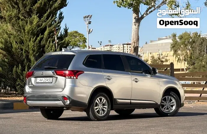 Mitsubishi Outlander 2016 photo 3