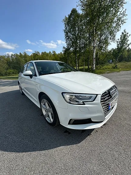 Audi E-Tron 2018 photo 2
