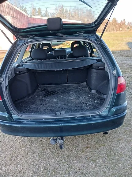 Toyota Avensis 2002 photo 4