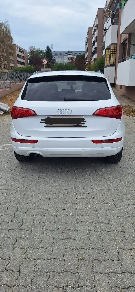 Audi Q5 2010 photo 2